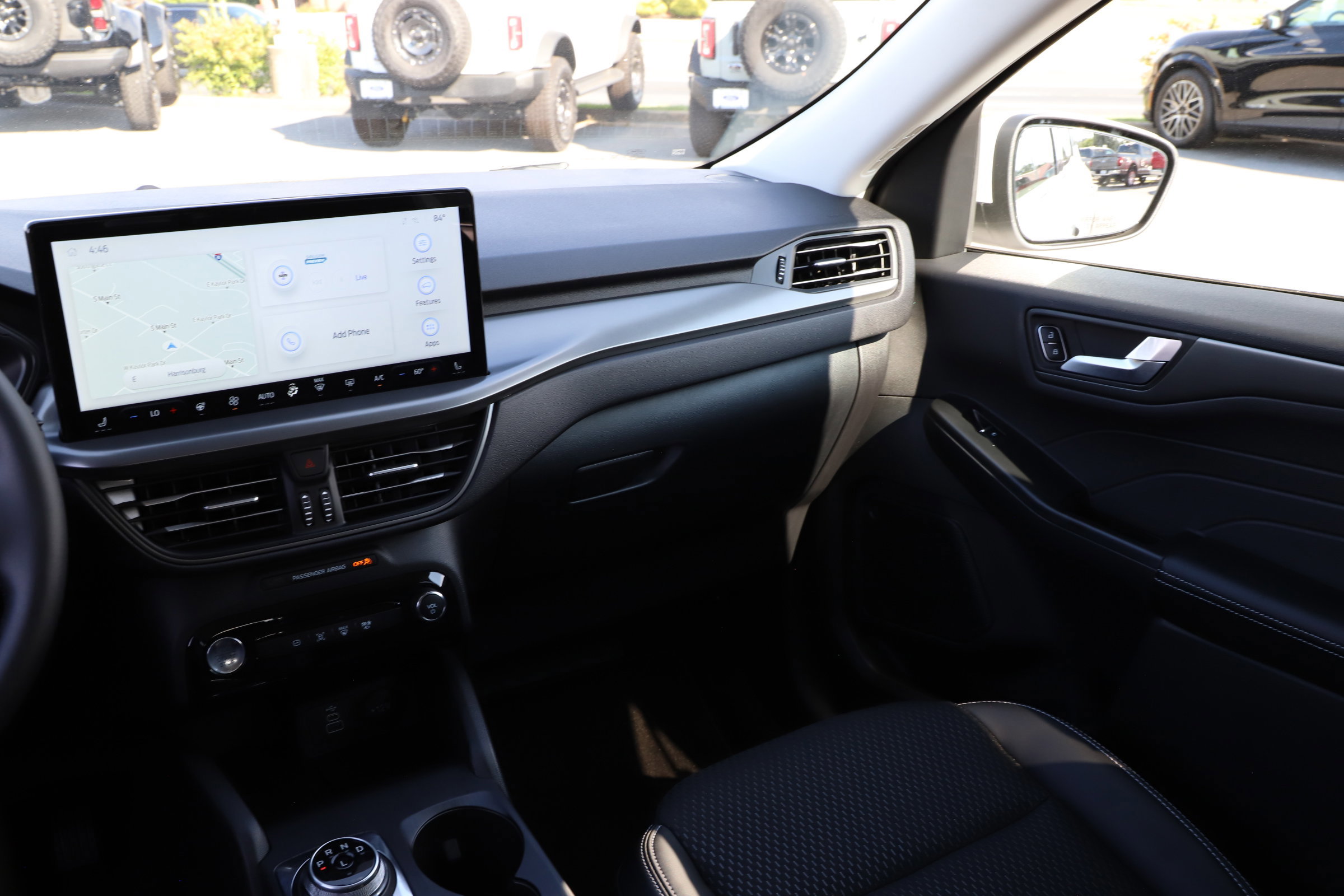 Certified 2025 Ford Escape PHEV image 28