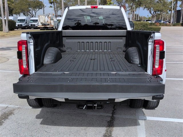 Certified 2026 Ford F450 Lariat w/ Chrome Package image 13