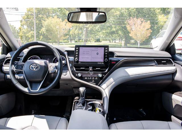 Used 2022 Toyota Camry XLE FWD image 12