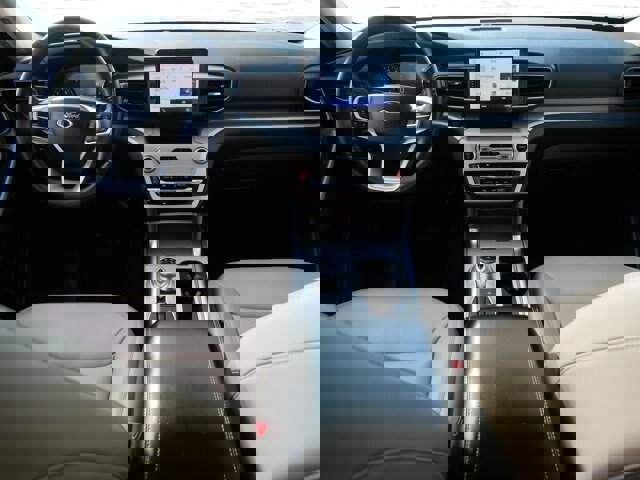 Certified 2023 Ford Explorer XLT w/ Equipment Group 202A image 19