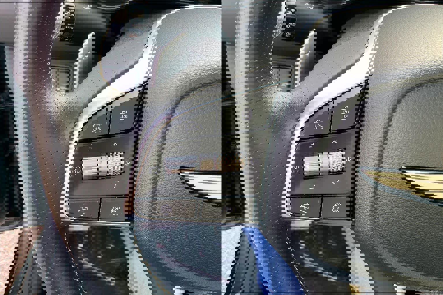 Used 2025 Genesis G70 2.5T w/ Sport Prestige Package image 22