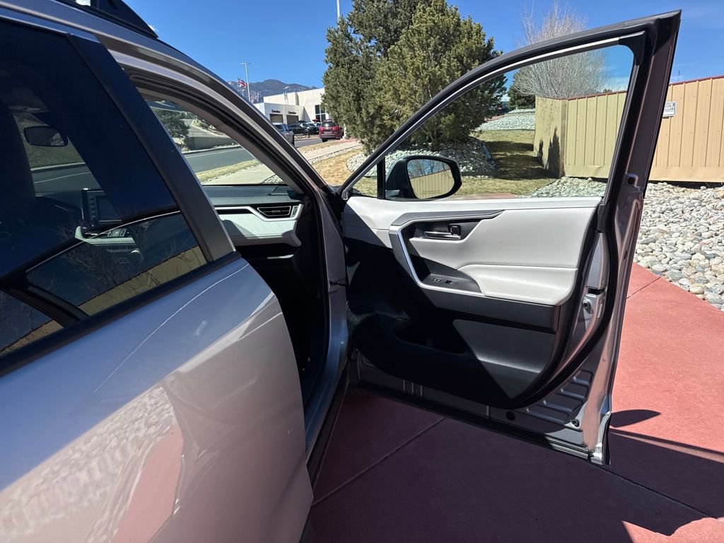 Used 2019 Toyota RAV4 XLE Premium w/ Cold Weather Package image 27