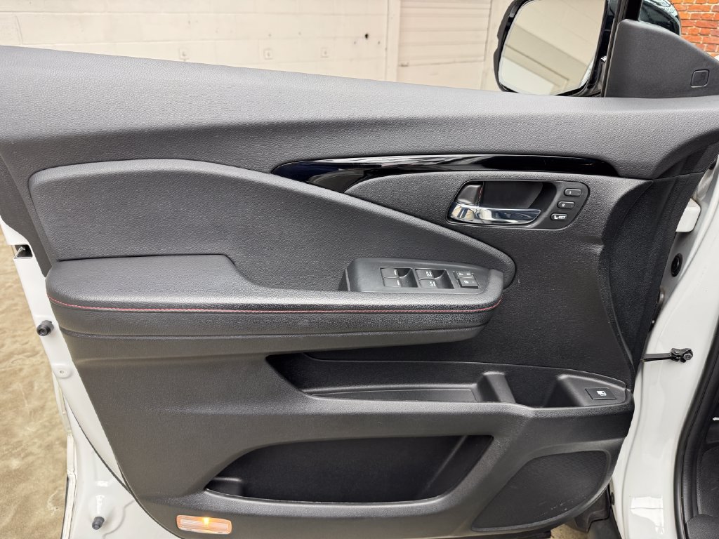 Used 2021 Honda Ridgeline Black Edition image 10