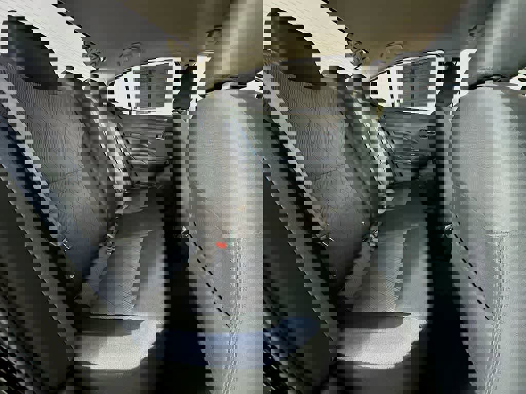 Used 2023 Nissan Versa SV image 29