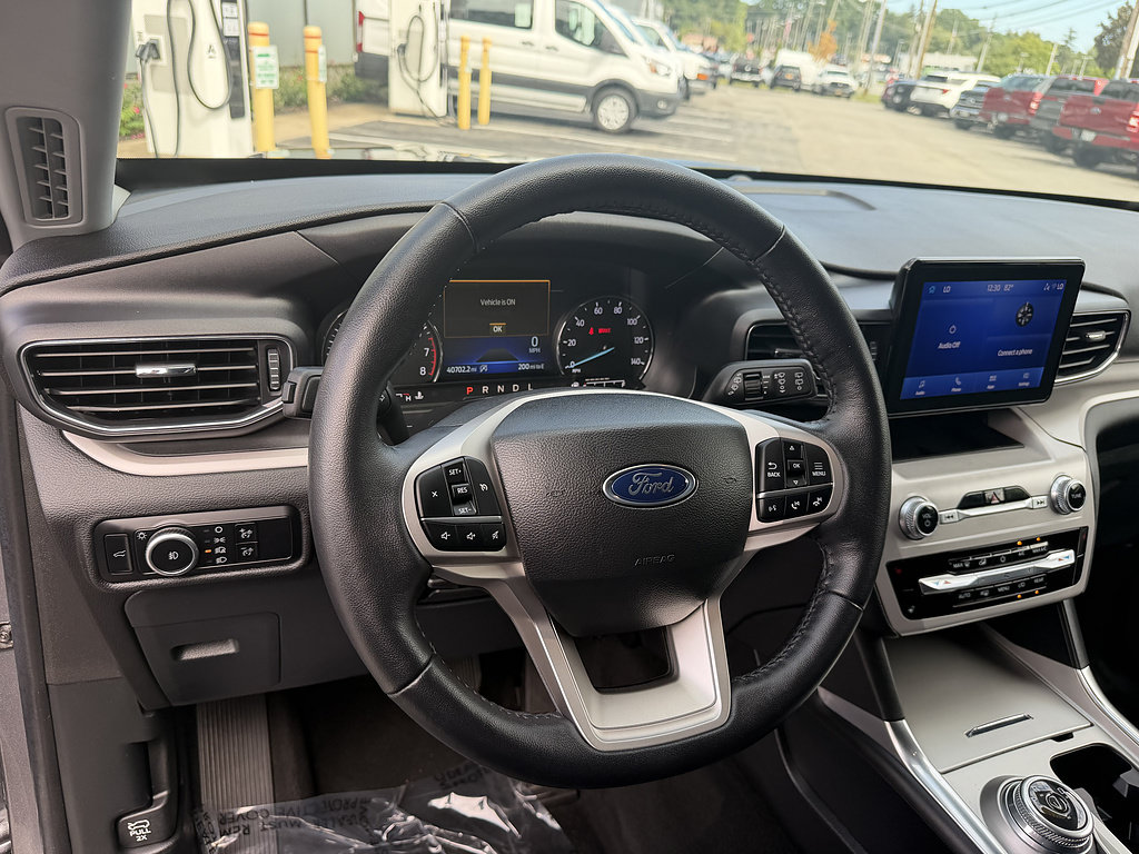 Certified 2023 Ford Explorer XLT w/ Equipment Group 202A AWD/4WD image 14