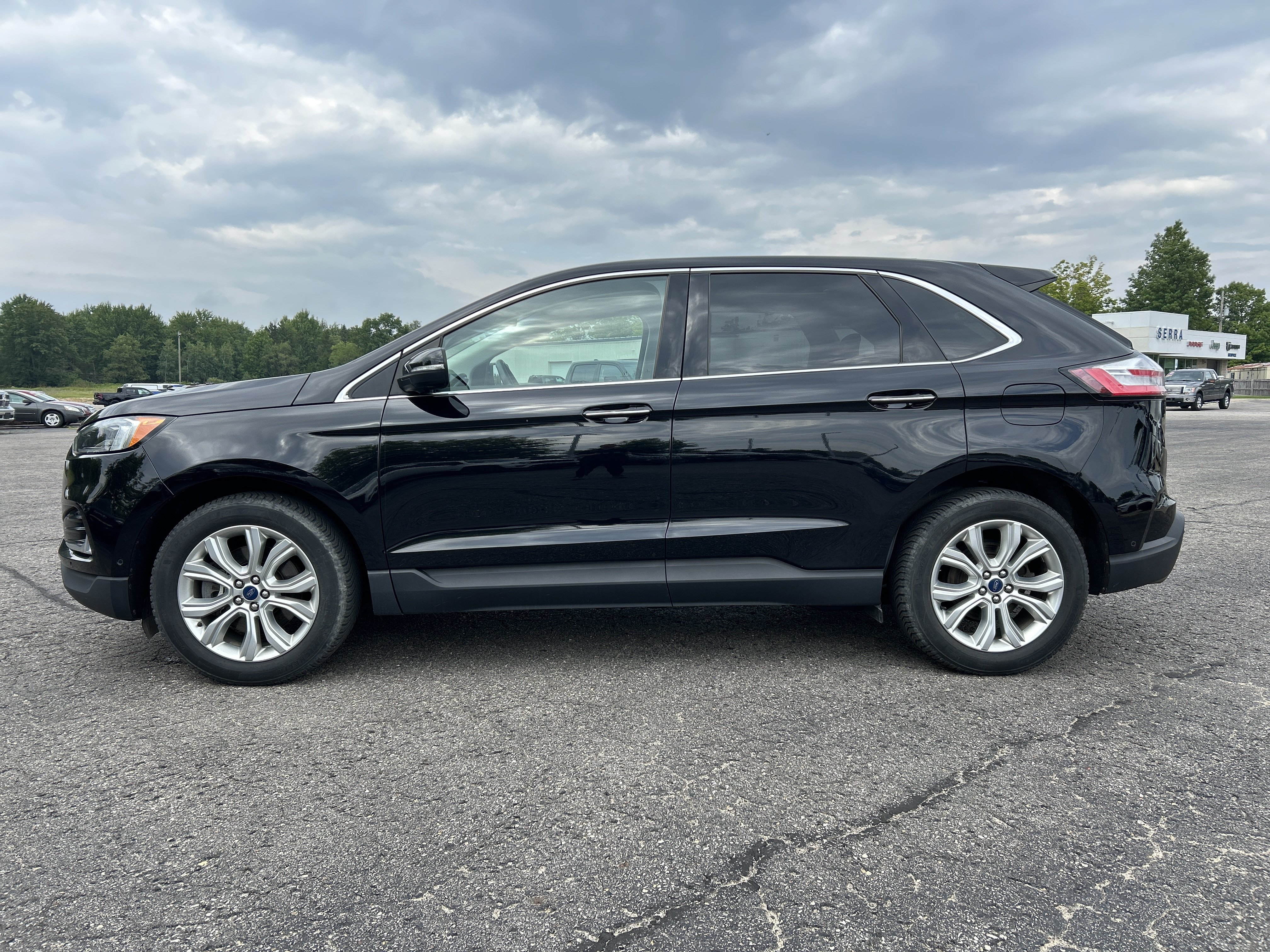 Certified 2020 Ford Edge Titanium w/ Equipment Group 301A AWD/4WD image 7
