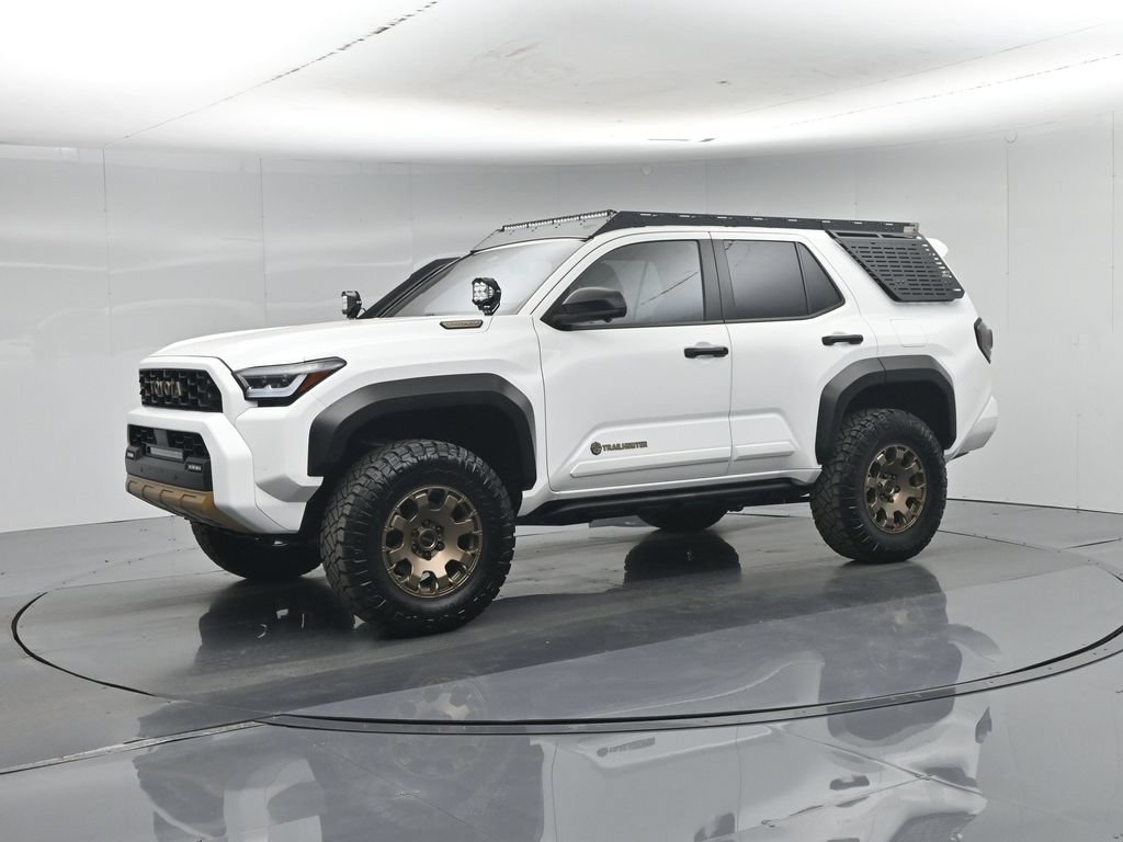 Used 2025 Toyota 4Runner Trailhunter AWD/4WD image 33