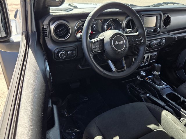 Used 2019 Jeep Wrangler Sport AWD/4WD image 17