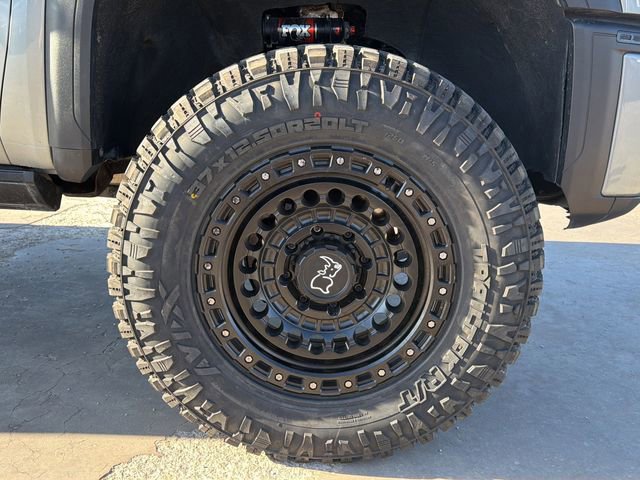 Used 2024 GMC Sierra 2500 Denali Ultimate image 9