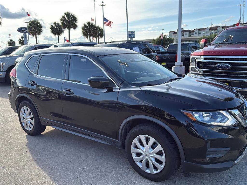 Used 2020 Nissan Rogue S FWD image 3