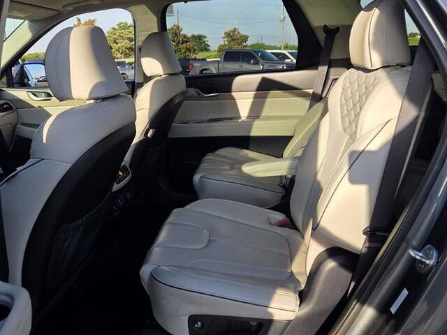 Used 2022 Hyundai Palisade Limited w/ Cargo Package FWD image 6