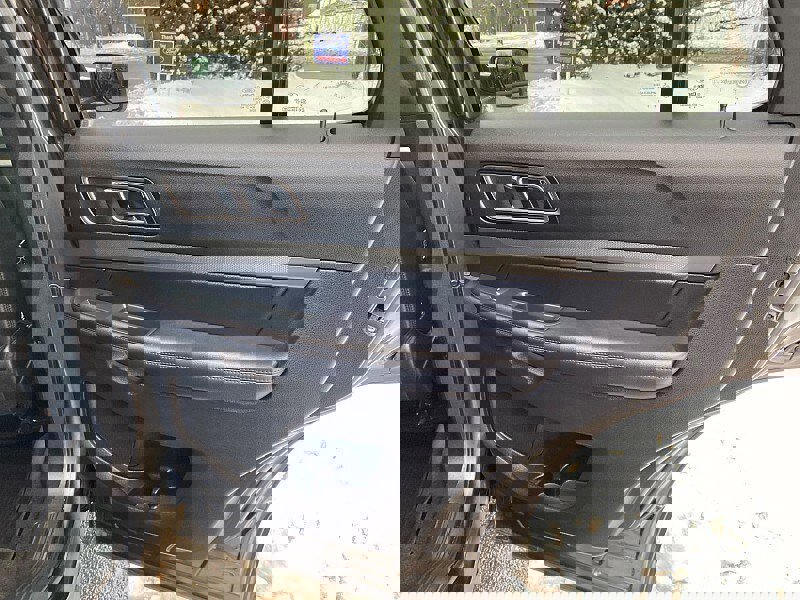 Certified 2018 Ford Explorer XLT w/ Equipment Group 202A image 40