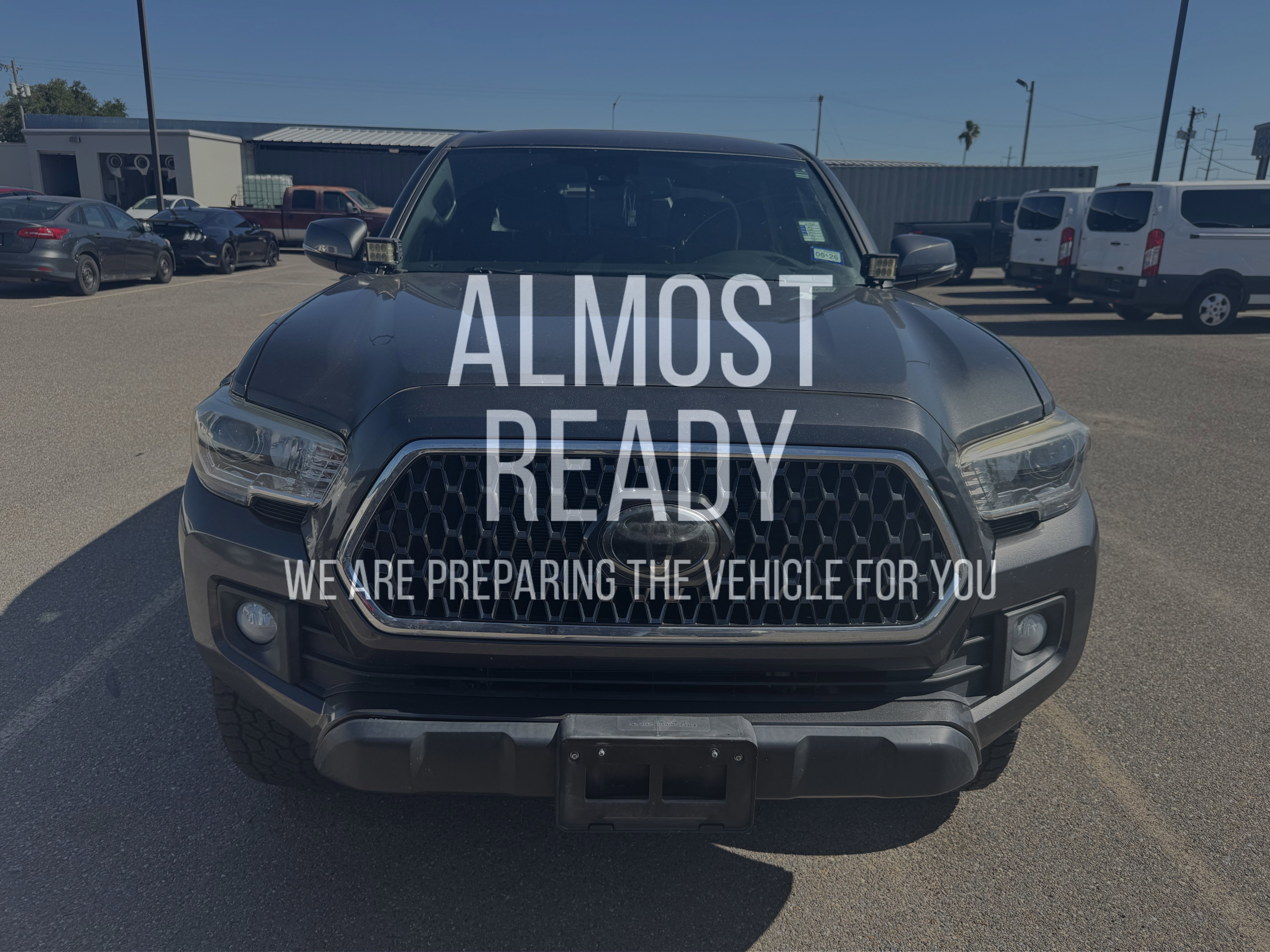 Used 2018 Toyota Tacoma TRD Off-Road AWD/4WD image 1