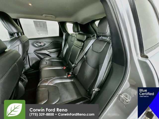 Used 2019 Jeep Cherokee Latitude Plus AWD/4WD image 26
