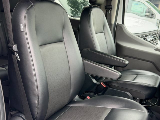 Certified 2023 Ford Transit 250 Medium Roof RWD image 14