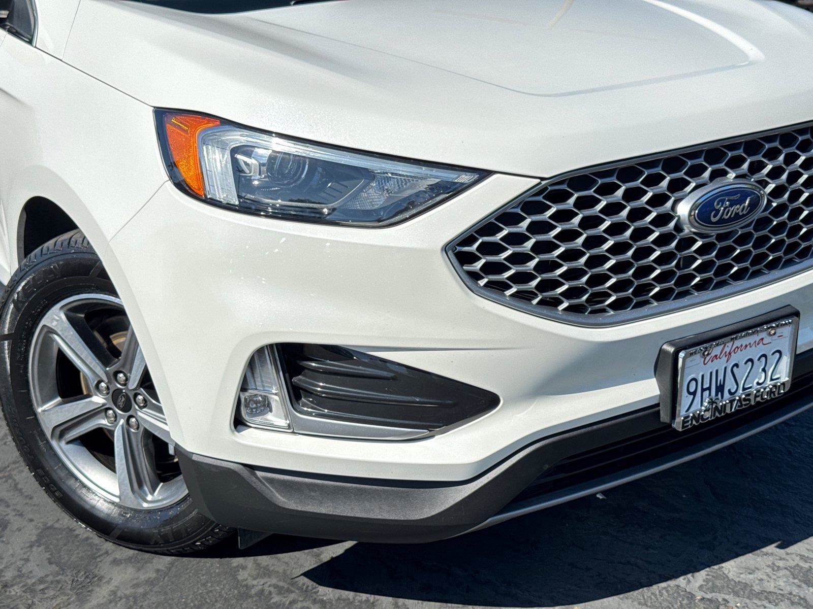 Certified 2023 Ford Edge SEL w/ Convenience Package AWD/4WD image 3