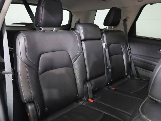 Used 2022 Nissan Pathfinder SL w/ SL Black Package AWD/4WD image 10