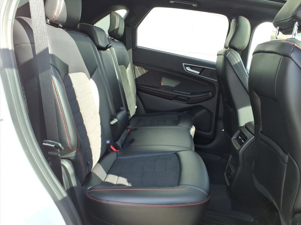 Certified 2024 Ford Edge ST-Line image 15