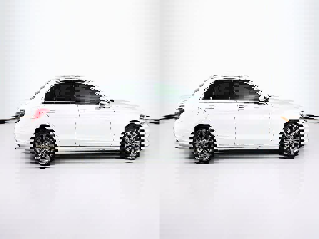 Used 2020 Mercedes-Benz C 300 Sedan image 6