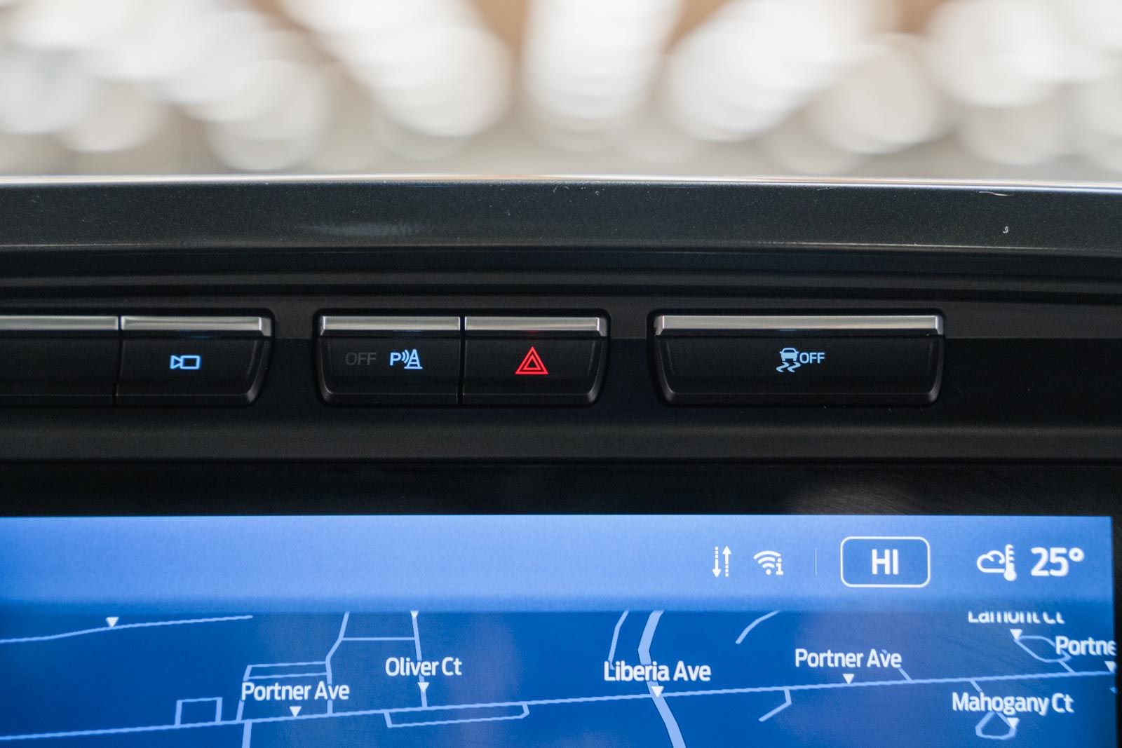 Certified 2022 Ford F150 Lariat w/ Equipment Group 502A High image 31