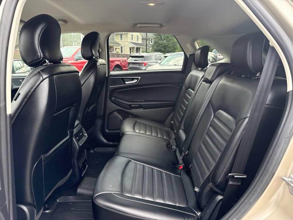 Certified 2018 Ford Edge SEL w/ Equipment Group 201A AWD/4WD image 8