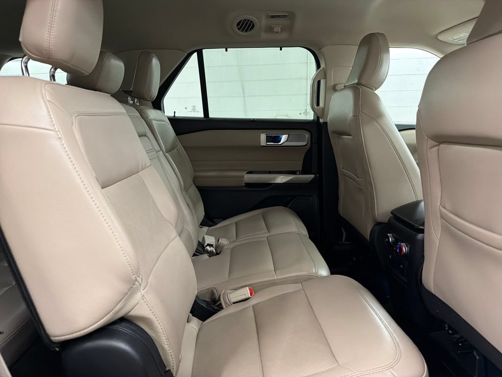 Certified 2023 Ford Explorer Limited AWD/4WD image 32