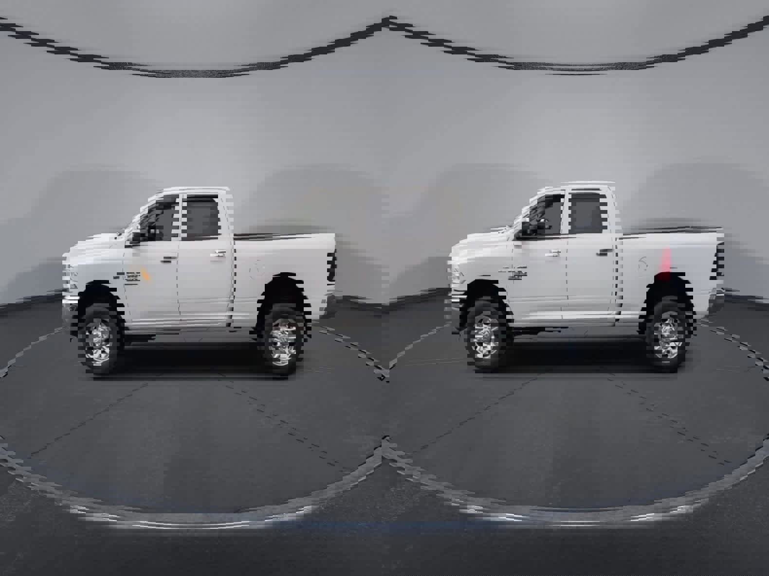 Used 2018 RAM 3500 Tradesman w/ Chrome Appearance Group image 4