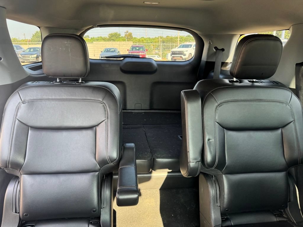 Certified 2022 Ford Explorer XLT w/ Equipment Group 202A AWD/4WD image 9