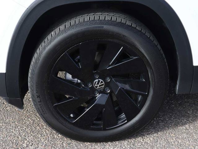 Used 2025 Volkswagen Atlas SE image 15