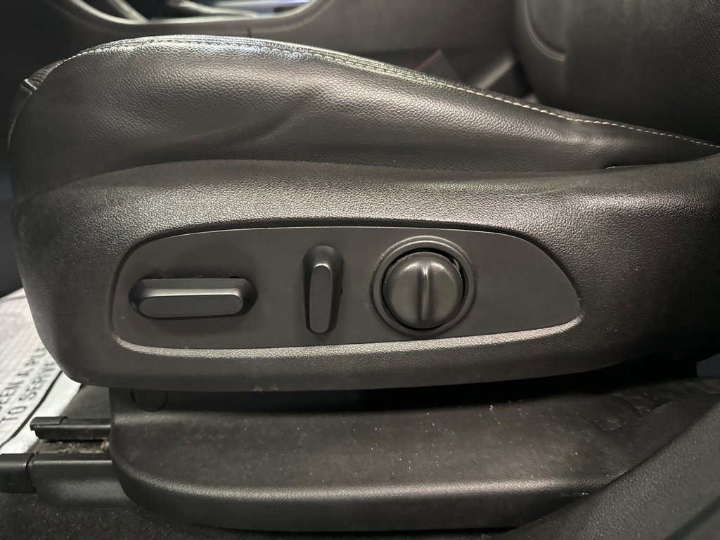 Used 2018 GMC Acadia SLT image 29