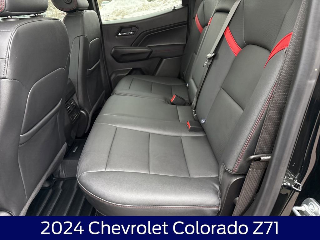 Used 2024 Chevrolet Colorado Z71 w/ Z71 Convenience Package 2 image 16