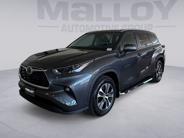 Used 2023 Toyota Highlander XLE