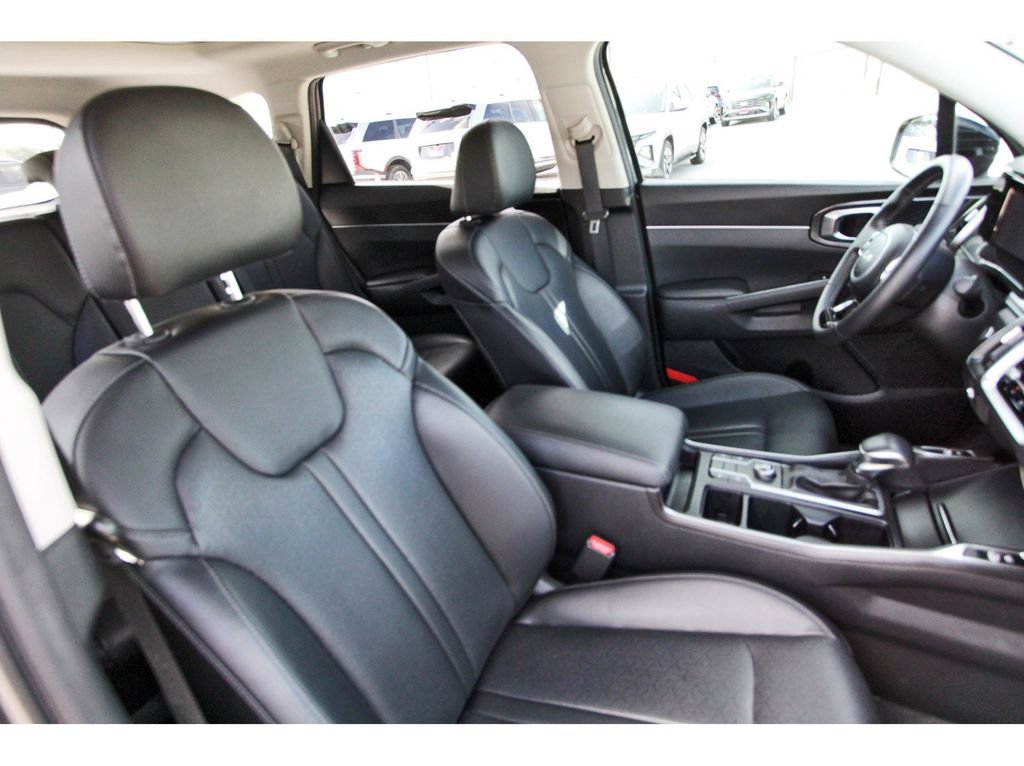 Used 2023 Kia Sorento S w/ Panoramic Sunroof Package FWD image 28