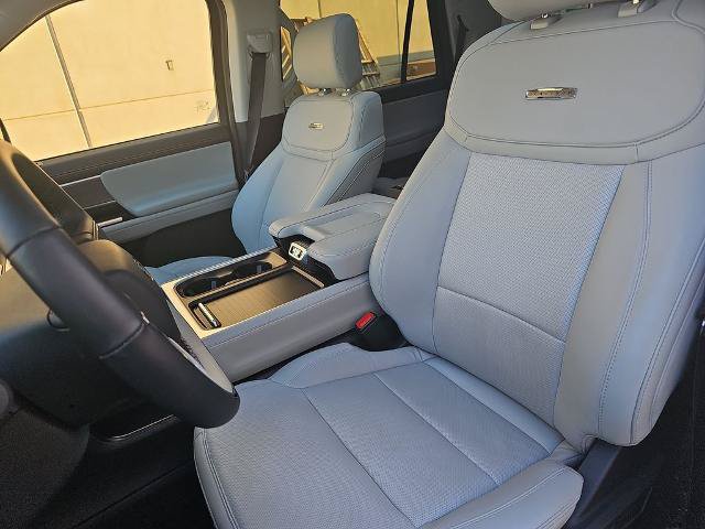 Certified 2025 Ford Expedition Platinum w/ Driver's Package AWD/4WD image 15
