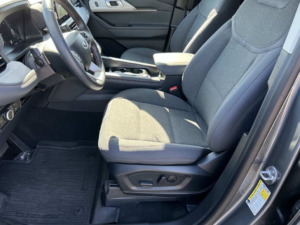 Certified 2026 Ford Explorer Active RWD image 14