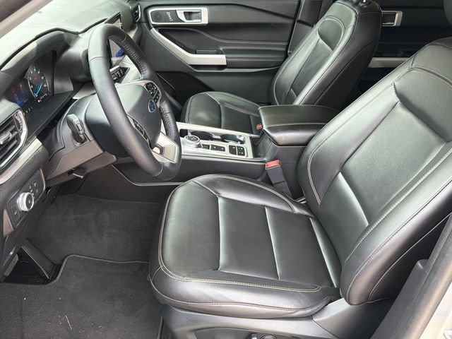 Certified 2022 Ford Explorer XLT w/ Equipment Group 202A RWD image 20