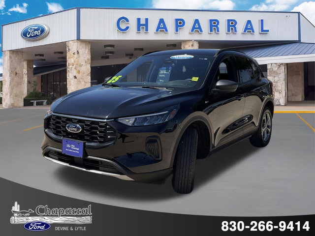 Certified 2025 Ford Escape ST-Line AWD/4WD image 2