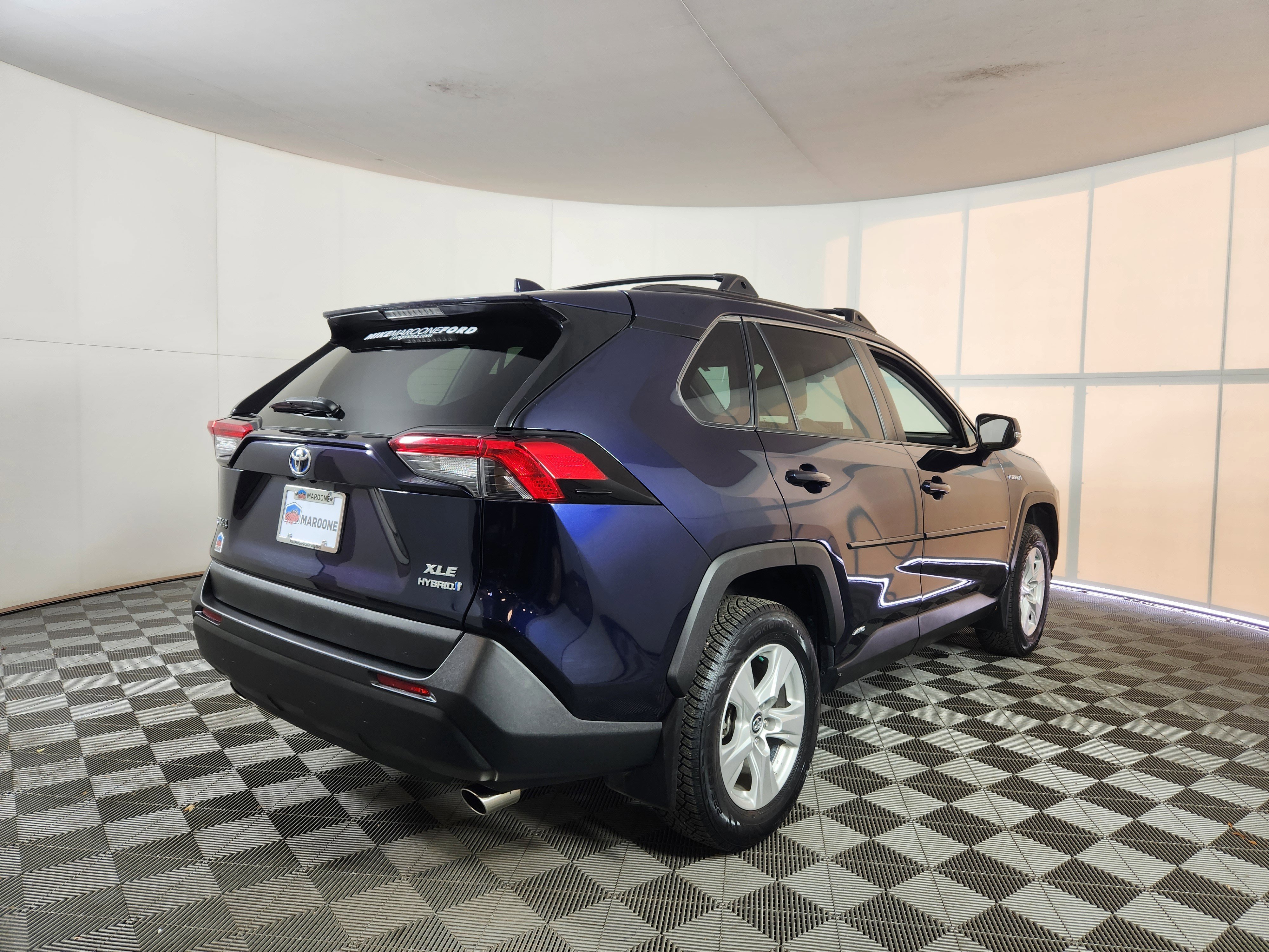 Used 2020 Toyota RAV4 XLE image 5