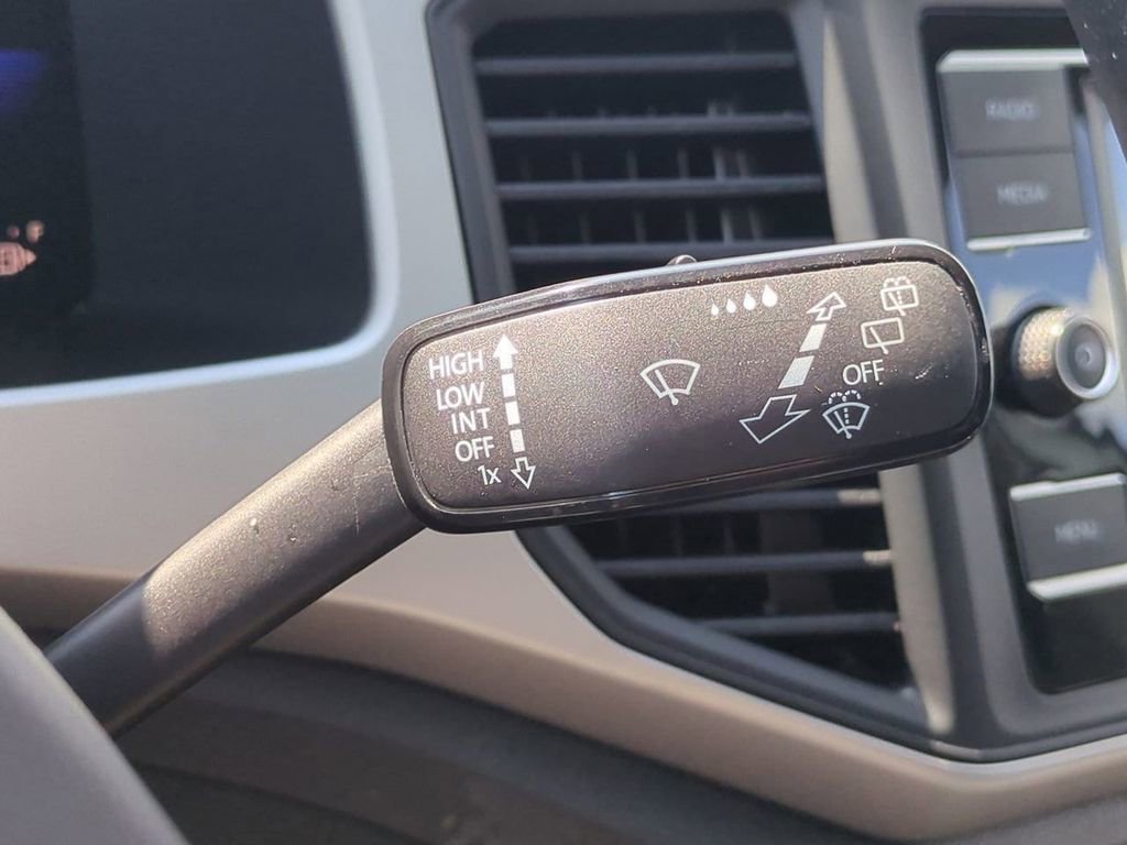 Used 2022 Volkswagen Atlas SE image 28