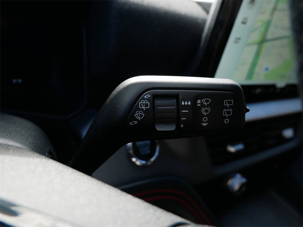 Certified 2025 Ford Explorer ST-Line w/ ST-Line Street Pack image 29