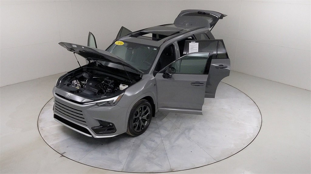 Used 2024 Lexus TX 500h AWD w/ Technology Package image 45