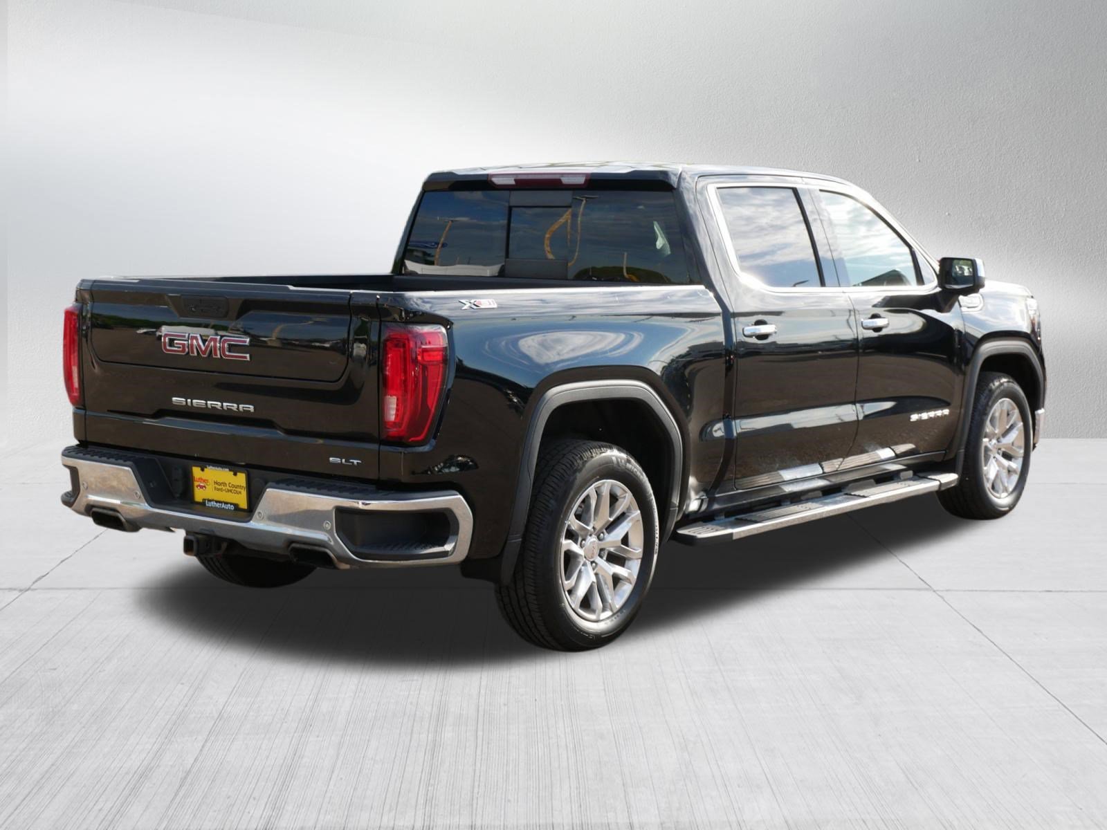 Used 2020 GMC Sierra 1500 SLT w/ SLT Premium Plus Package AWD/4WD image 7