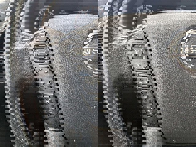 Used 2022 Nissan Armada SV w/ SV Appearance Package image 13