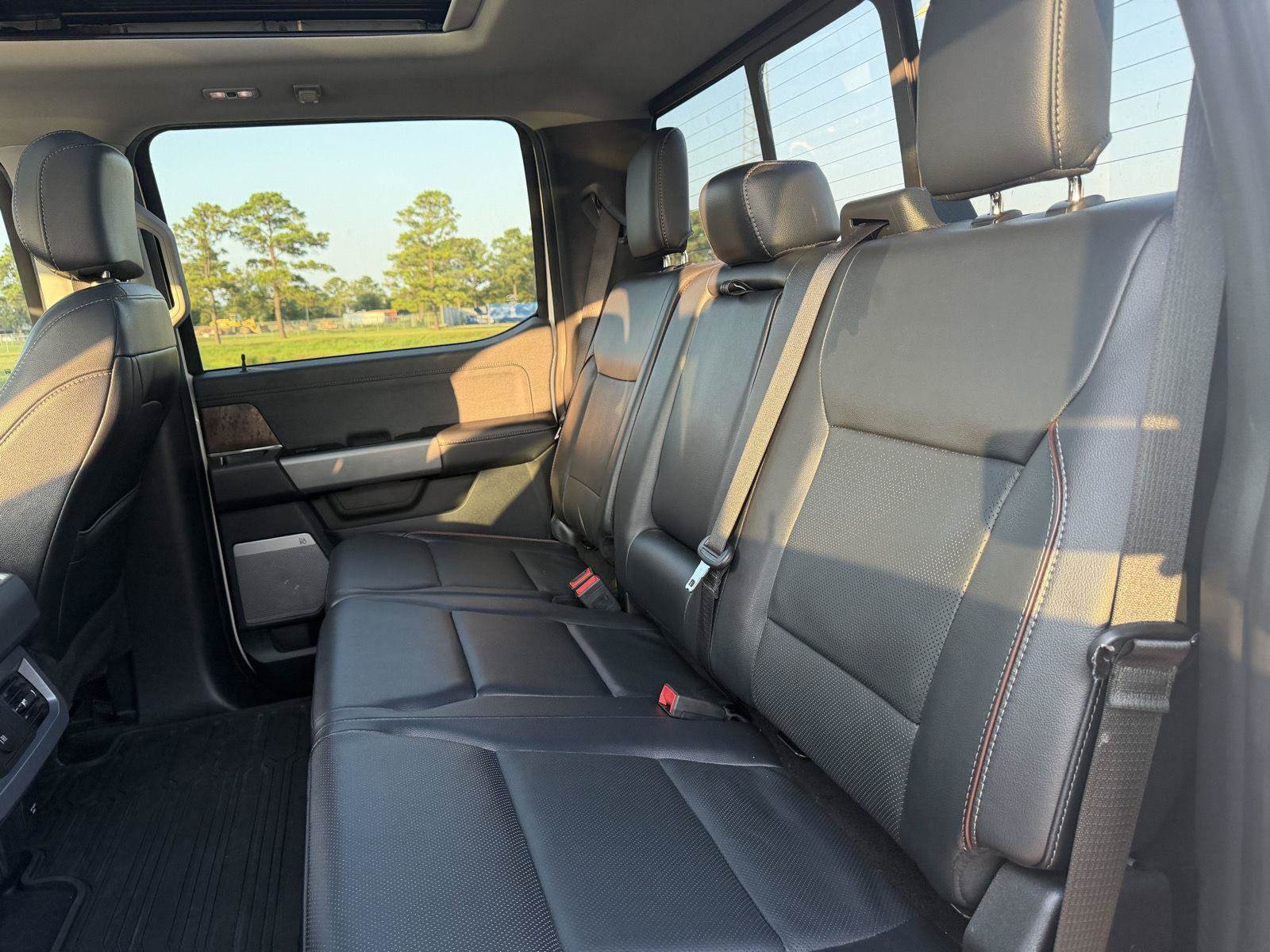 Certified 2024 Ford F250 Lariat w/ Lariat Ultimate Package AWD/4WD image 4
