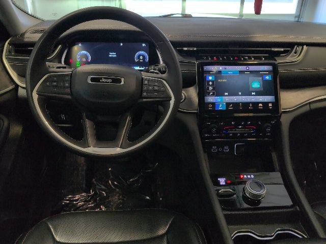 Used 2023 Jeep Grand Cherokee L Limited w/ Luxury Tech Group II AWD/4WD image 18
