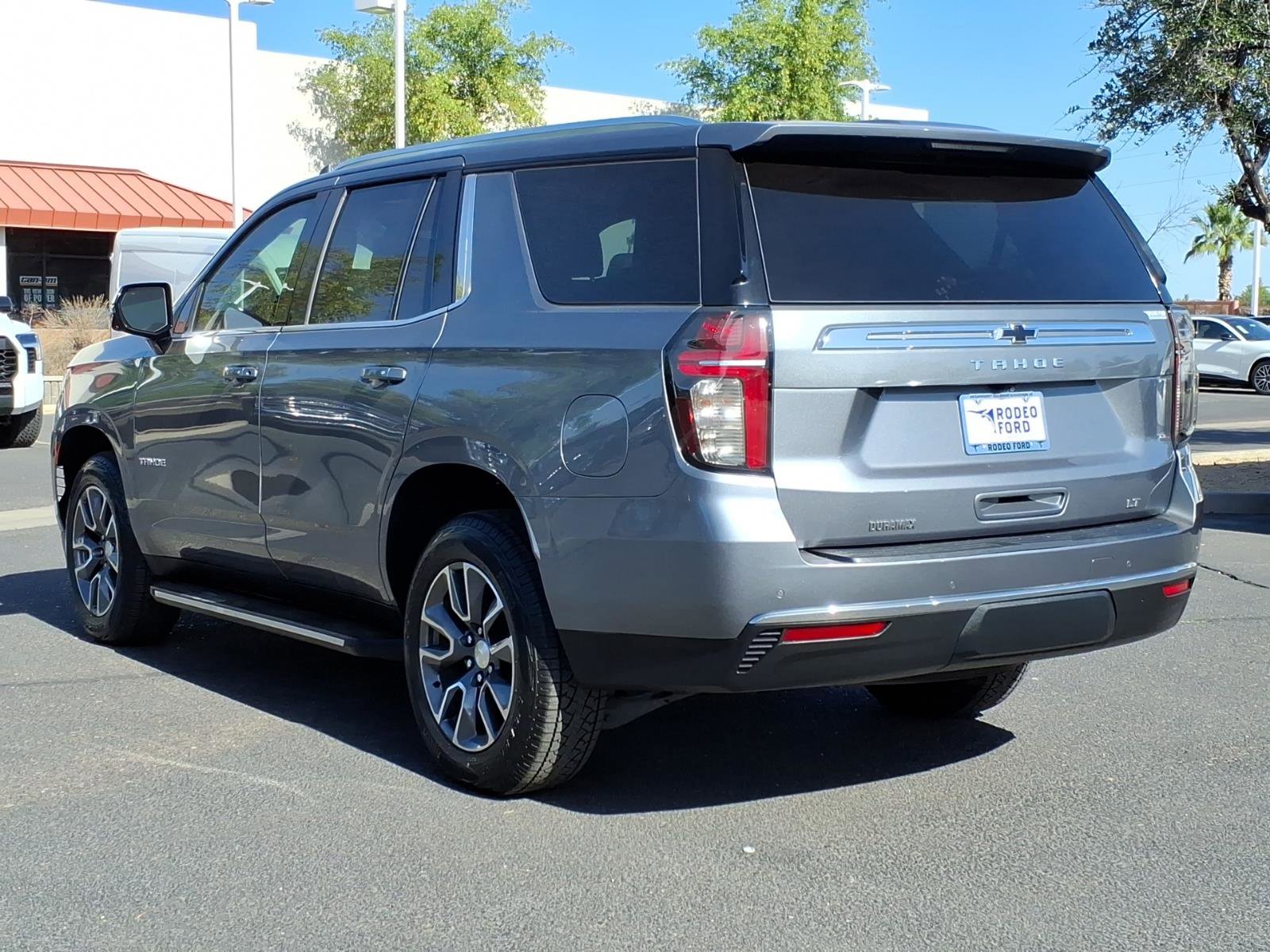 Used 2022 Chevrolet Tahoe LT w/ LT Signature Plus Package AWD/4WD image 3