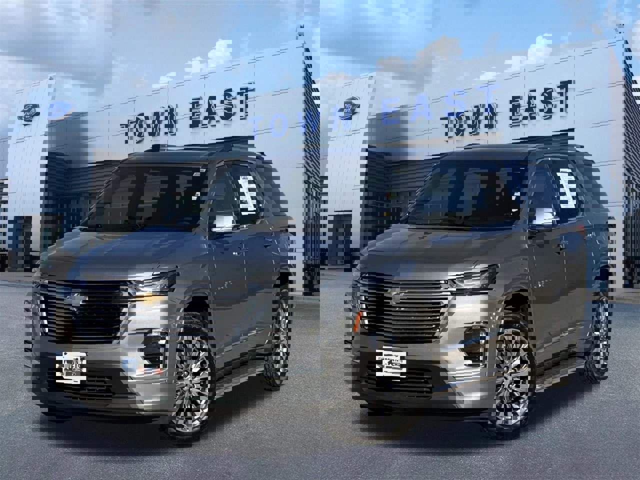 Used 2023 Chevrolet Traverse Premier