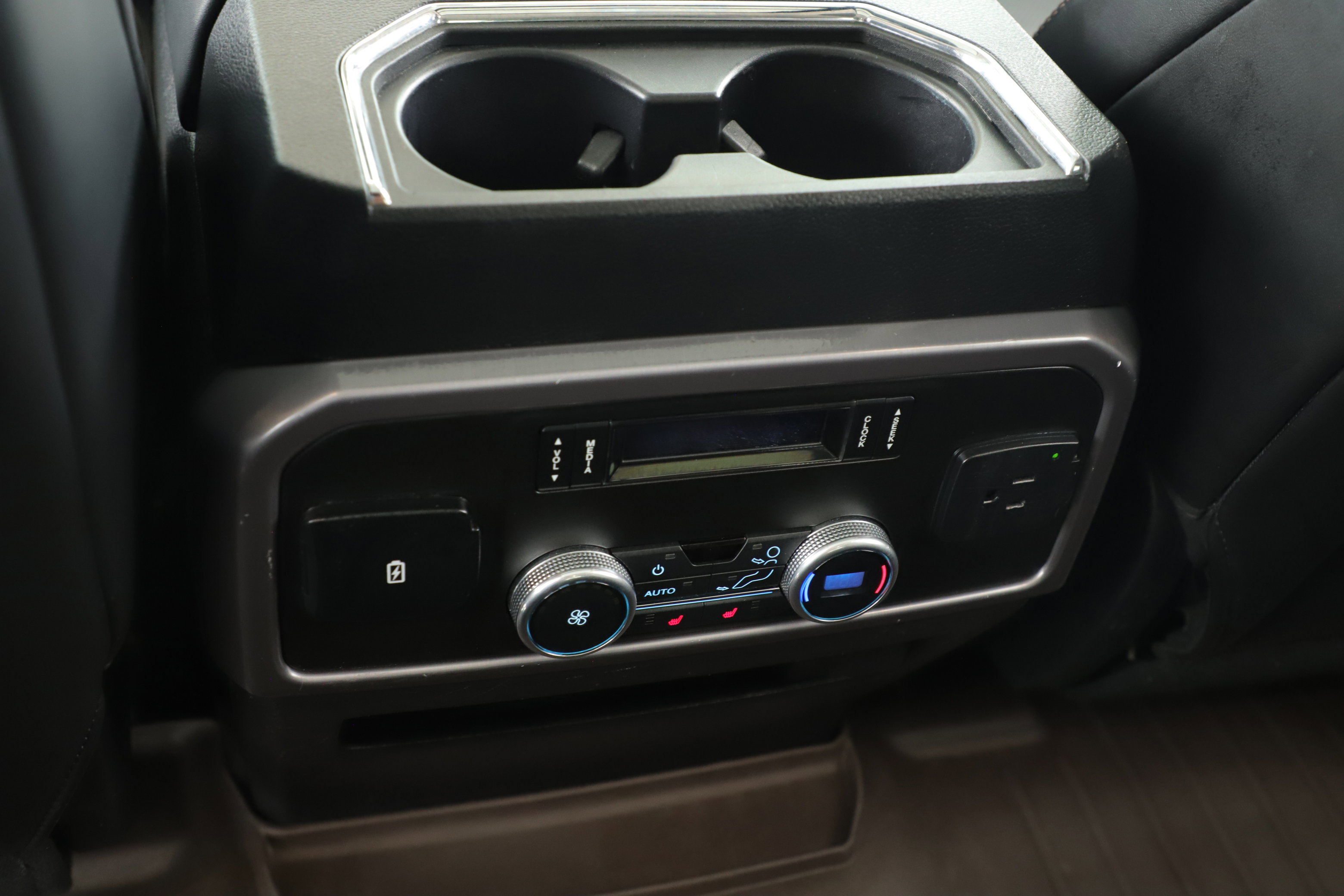 Certified 2019 Ford Expedition Platinum image 26