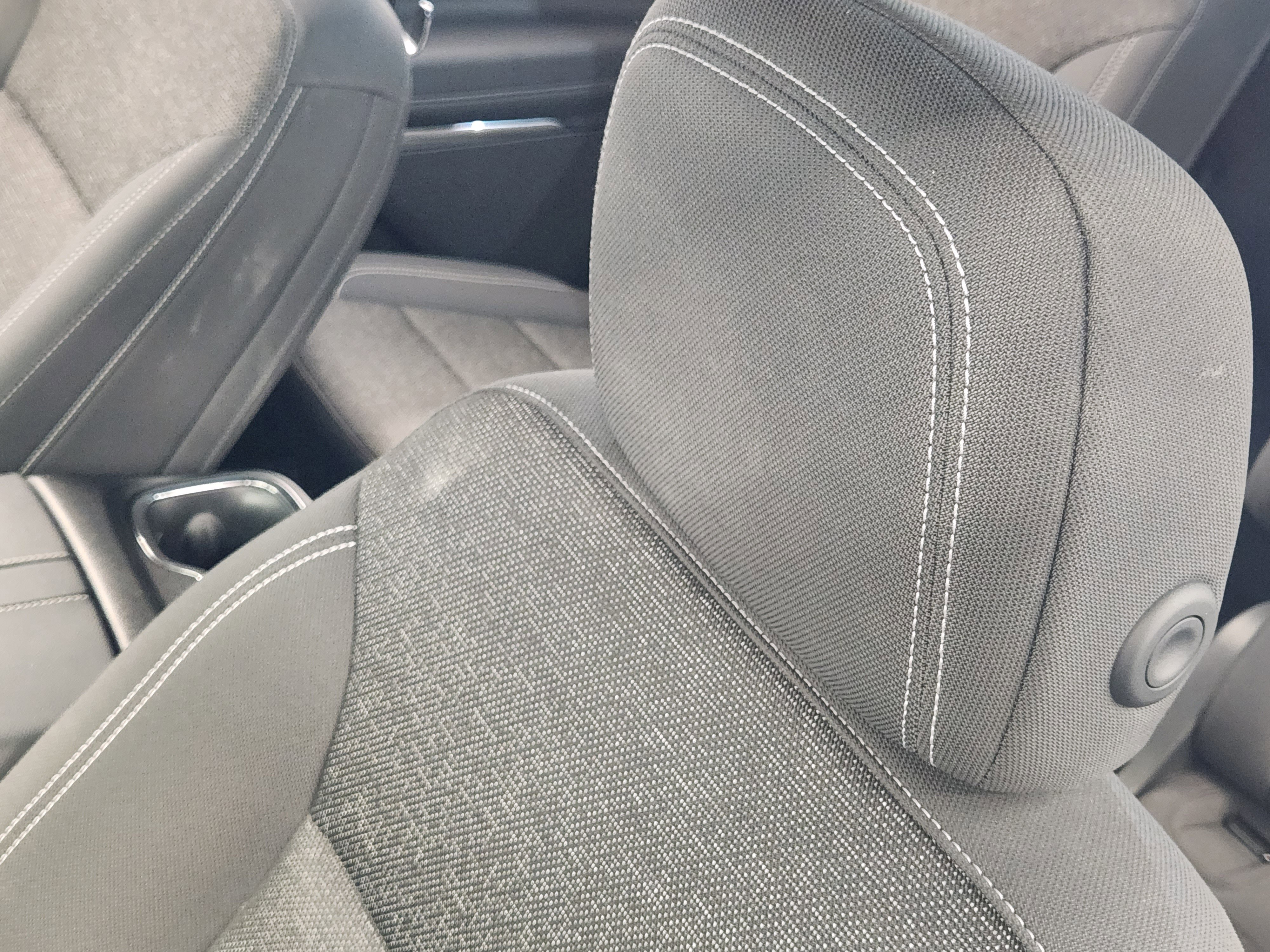 Used 2024 Chevrolet Traverse LT w/ Midnight/Sport Edition image 14