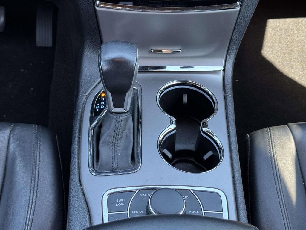 Used 2020 Jeep Grand Cherokee Limited AWD/4WD image 6